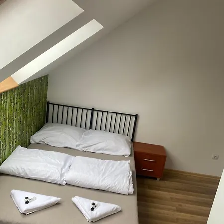 House Vendégház 3*