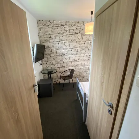 House Vendégház 3*